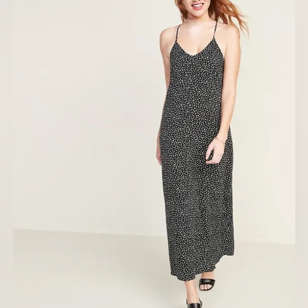 Sleeveless Maxi V-Neck Shift Dress